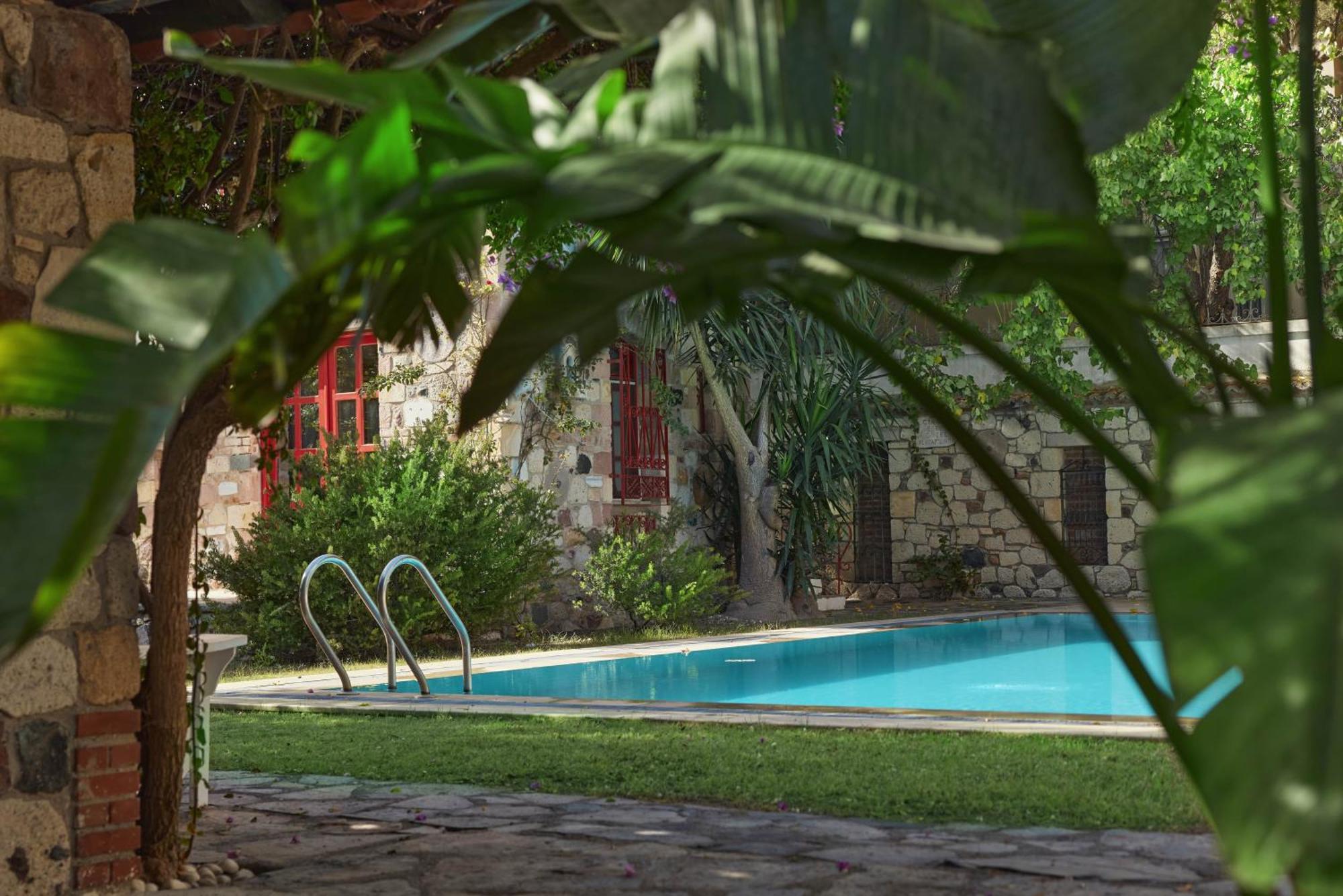 Alacati Zeytin Konak Hotel ภายนอก รูปภาพ