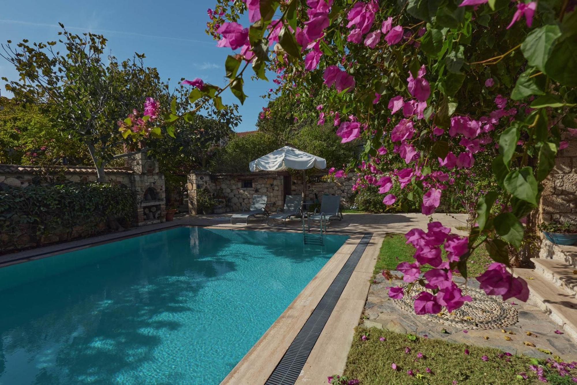 Alacati Zeytin Konak Hotel ภายนอก รูปภาพ