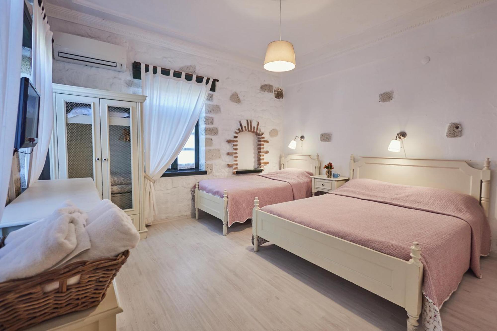 Alacati Zeytin Konak Hotel ภายนอก รูปภาพ