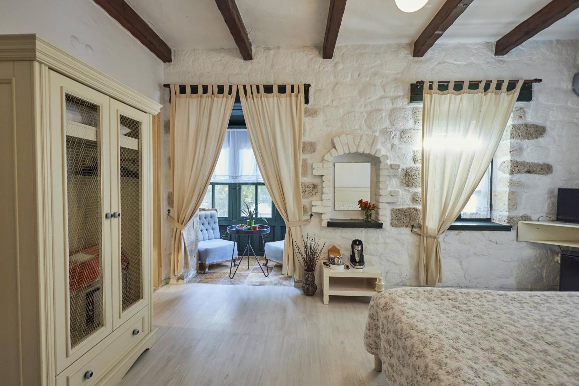 Alacati Zeytin Konak Hotel ภายนอก รูปภาพ