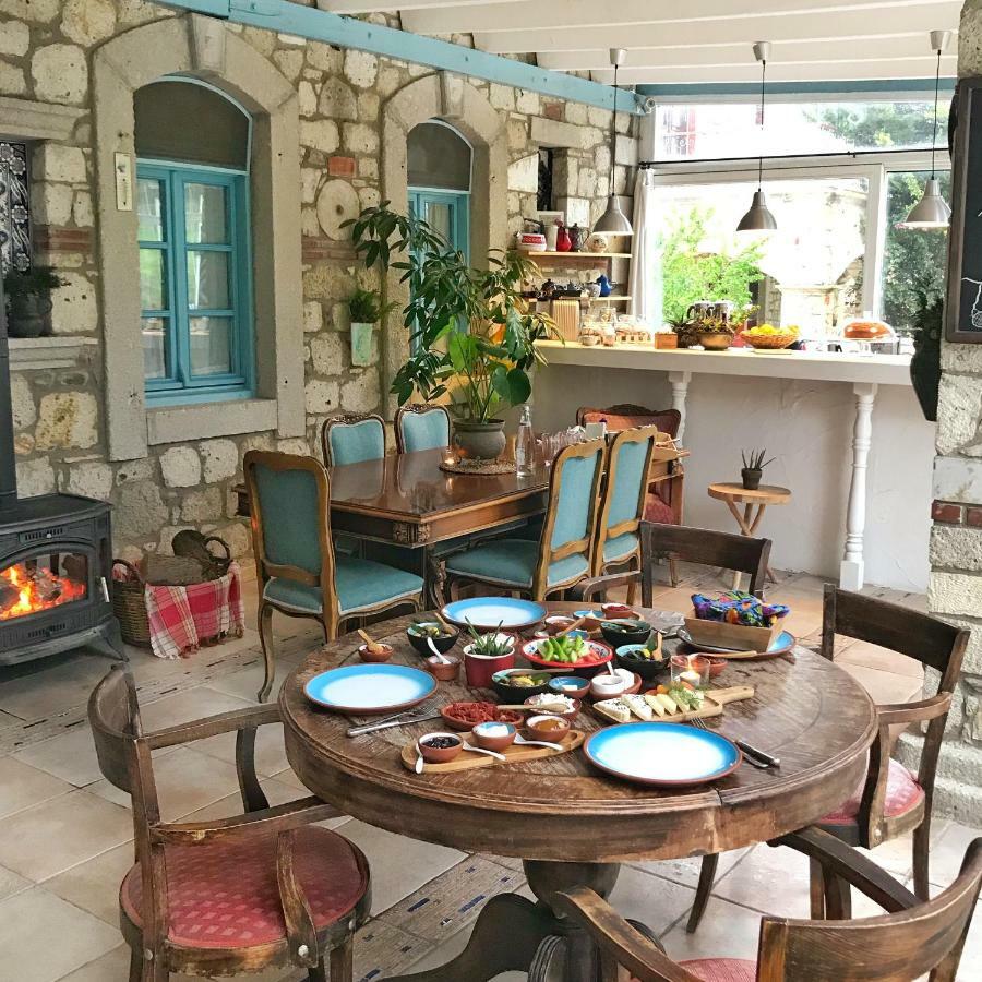 Alacati Zeytin Konak Hotel ภายนอก รูปภาพ